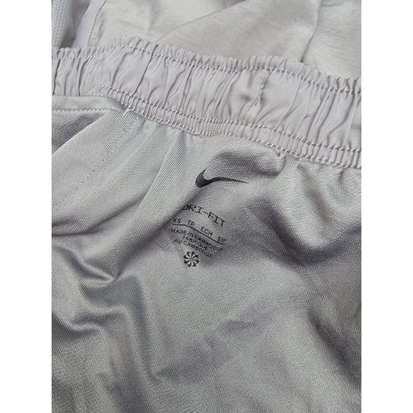 Nike Shorts Womens XS Dri Fit Track Running Jogging Training Ladies 3 Inch - Picture 4 of 4